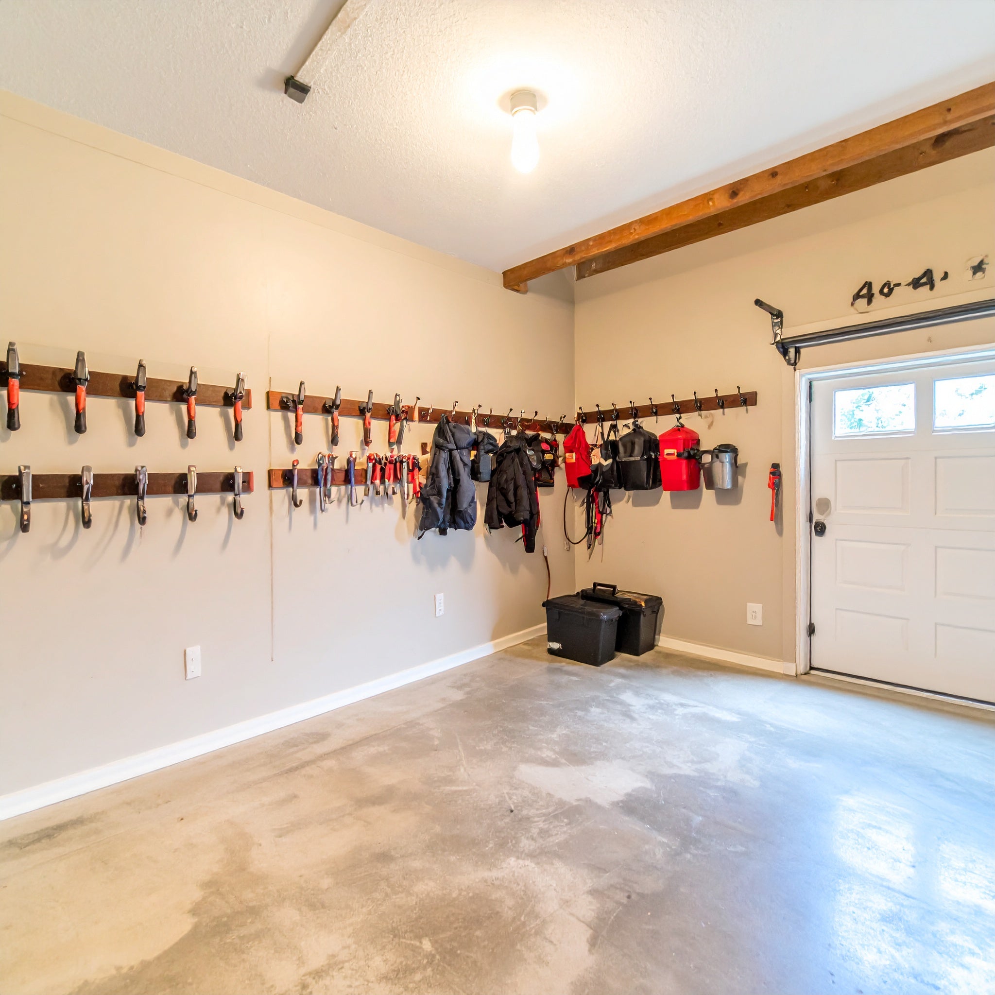 Gladiator GearTrack Pack Wall Storage System